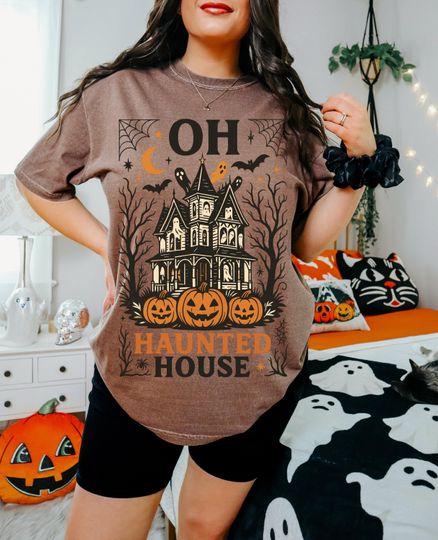 Halloween Haunted House T-Shirt, Spooky Pumpkin Ghost Vintage Horror