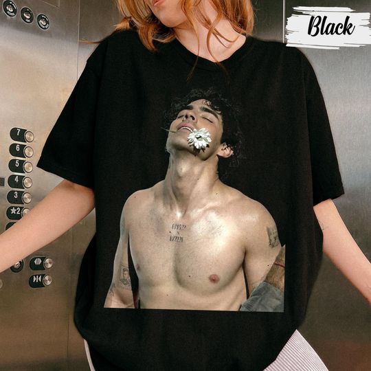 Joe Jonas Fan Shirt, Flower Portrait Concert Tee, Joe Jonas Tour 2025 Shirt, Jonas Brothers Shirt, Joe Jonas tee, Living the Dream Tour