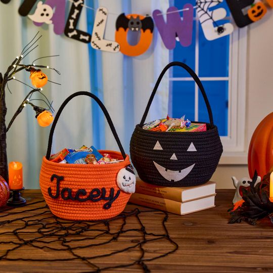 Personalized Halloween Basket: Custom Name, Pumpkin Design