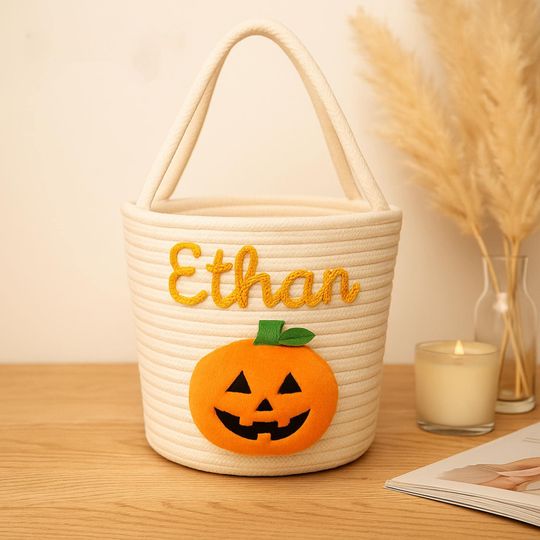Personalized Halloween Trick or Treat Bag / Custom Name Candy Bucket / Kids Pumpkin Basket /Halloween Gift /Halloween Decor /Gifts For Her