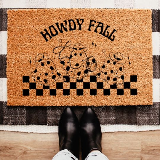 Howdy Fall Doormat, Autumn Welcome Mat, Halloween Home Decor, Halloween Decorations, Funny Ghost Door Mat, Halloween Rug, Housewarming Gift