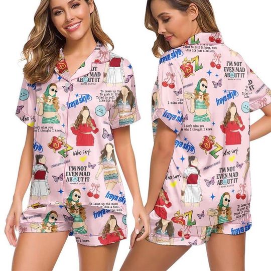 Descendants Zombies World Tour Heart Pajamas, Descendants Concert Silk Pajamas, Disney Zombies 4 Sleepwear, Disney Tour Pajamas