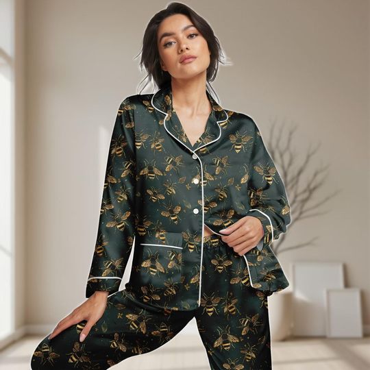 Vintage Bee Long Satin Pajama Set, Dark Green Insect Women Pajamas, Nature Bridesmaid Pajamas, Bee Lover Sleepwear, Bridal Shower Gift