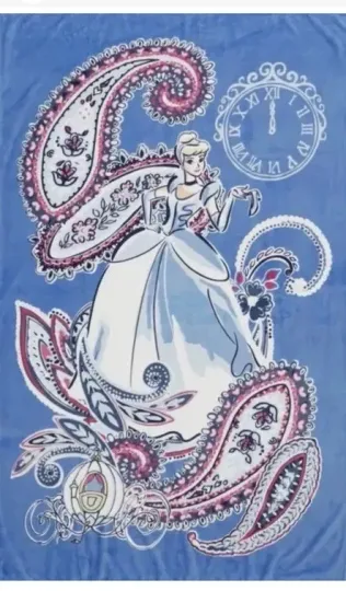 Discover Limited Edition Vera Bradley Plush Throw Blanket Disney Cinde Paisley - NEW