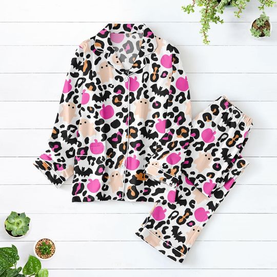Halloween Themed Pajamas Set, Spooky Season Pajamas For Her, Cute Fall Nightwear Halloween Pajamas, Cozy October Lounge Pajamas Women