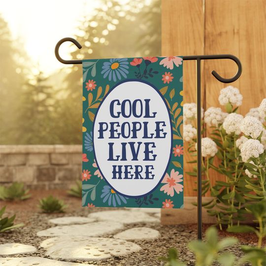 Cool People Live Here Garden Flag, Boho Floral Home Decor Gift, Funny House Banner, Welcome Flag Outdoor Decor, Gift for Family, Flowers