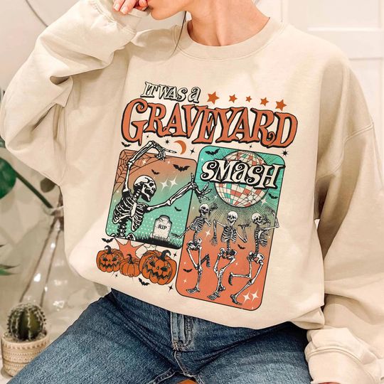 Discover Graveyard Smash Sweatshirt, Retro Skeleton Halloween Sweatshirt, Trendy Fall Hoodie, Spooky Season, Comic Styles, Halloween Ghost Hoodie