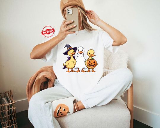 Discover Cute Halloween Duck T-Shirt, Witch Ghost Pumpkin Duck Tee, Funny Fall Animal Outfit