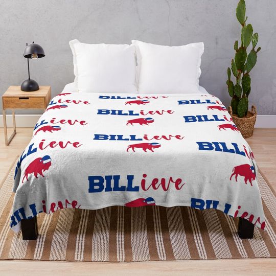Discover Billieve with Buffalo in Santa Hat Throw Blanket