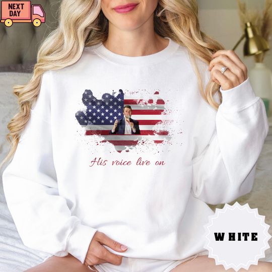 Discover Pray for Charlie Kirk Shirt, Patriotic Charlie Kirk T-Shirt, Faith-Based Unisex Sweat, Political Awareness Top Sweatshirt