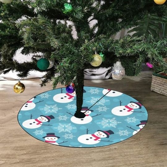 Explore Christmas Tree Skirts