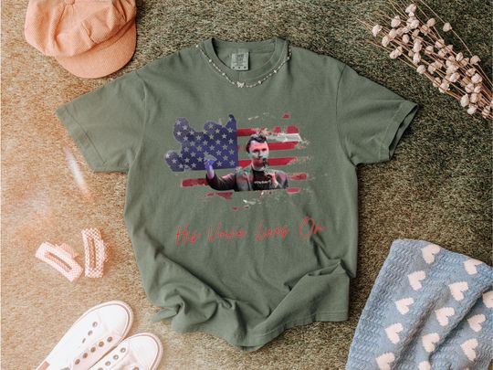 Discover Pray for Charlie Kirk T-Shirt: Patriotic Unisex Tee