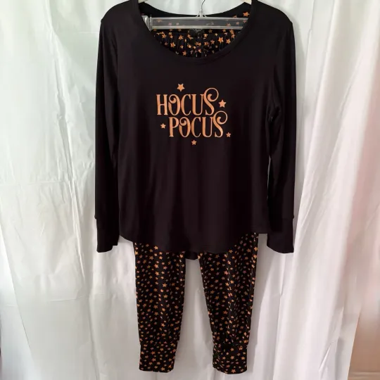 Hocus Pocus 2 Pc Pajama Set Women’s Size Medium Spooky Night Stars Halloween