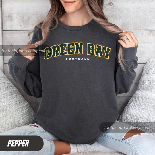 Discover Green Bay Football Vintage Style Comfort Colors Sweatshirt, Retro Green Bay Varsity Crewneck Sweatshirt, Green Bay Long Sleeve FGB-01