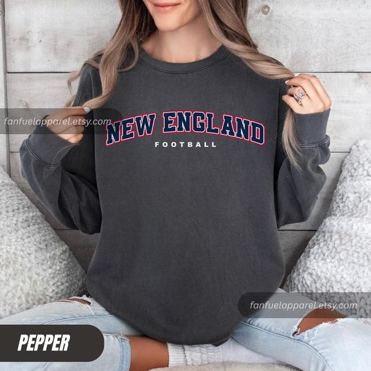 Discover New England Football Vintage Style Comfort Colors Sweatshirt,The Pats T-Shirt,Vintage New England Fan Gift Crewneck,Patriots Sweatshirt FNP1