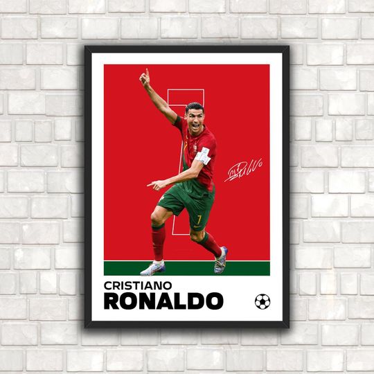 Discover Cristiano Ronaldo Poster - Minimalist Football Art Print for Fans! DIGITAL DOWNLOAD