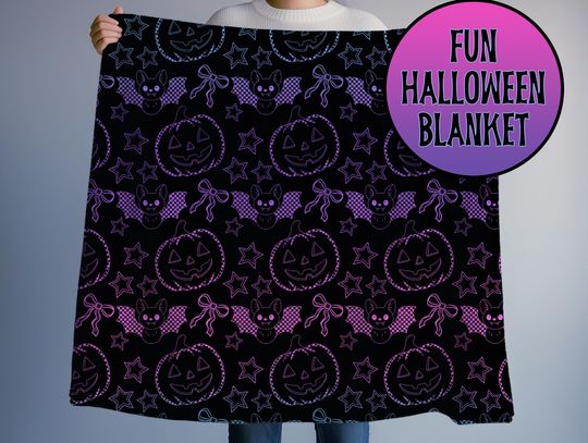 Kawaii Gothic Halloween Throw Blanket: Bat & Jack-o-Lantern Plush Decor