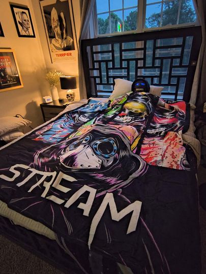 Discover STREAM Horror Movie Fleece Blanket  Officially Licensed 7ft x 5ft Collectible Throw by Fuzz on the Lens Productions