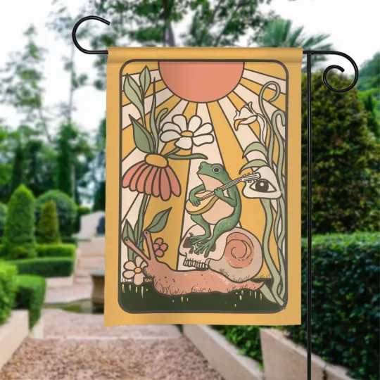 Discover Retro Frog Stay Weird Flag, Funny Frog Spring Flag, Groovy Frog Summer Flag