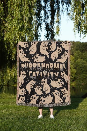 Discover Kawaii Purranormal Cativity Tapestry Blanket: Spooky Halloween Cat Decor