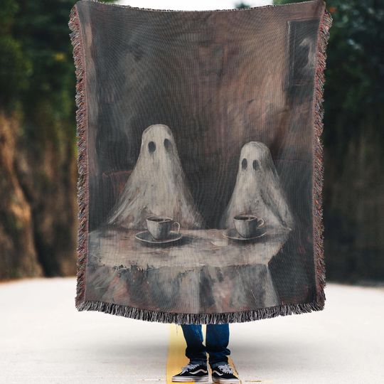 Discover Spooky Season Ghost Couple Woven Throw Blanket: Dark Academia Halloween Tapestry