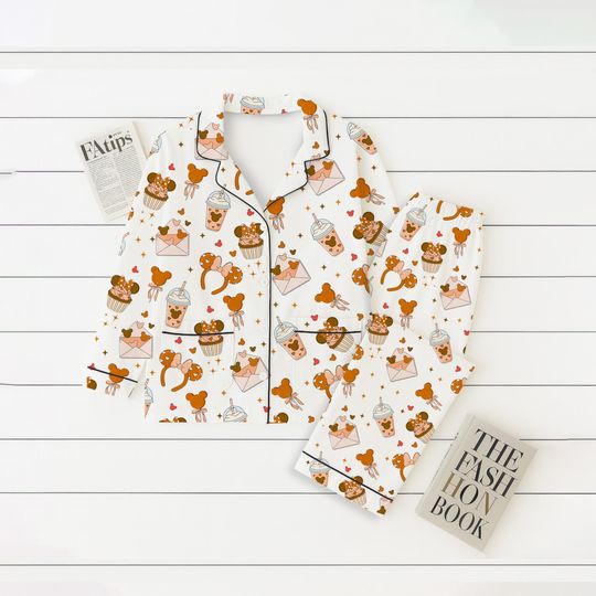 Halloween Sweet Treats Mouse Pajamas Set, Halloween WDW Cartoon Sleepwear, Mk Mn Mouse Homewear, Cozy Autumn Nightwear, Spooky Season Gift