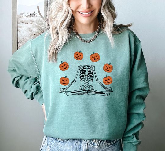 Halloween Pumpkin Skeleton Sweatshirt, Skeleton Halloween Sweatshirt, Spooky Season Sweatshirt, Fall Sweatshirt