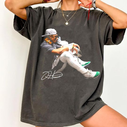 Discover Jalen Hurts Victory Cigar Shirt,Vintage Y2K T-shirt - Gift For Fan Graphic Tee, Gift For Woman and Man Unisex T-Shirt