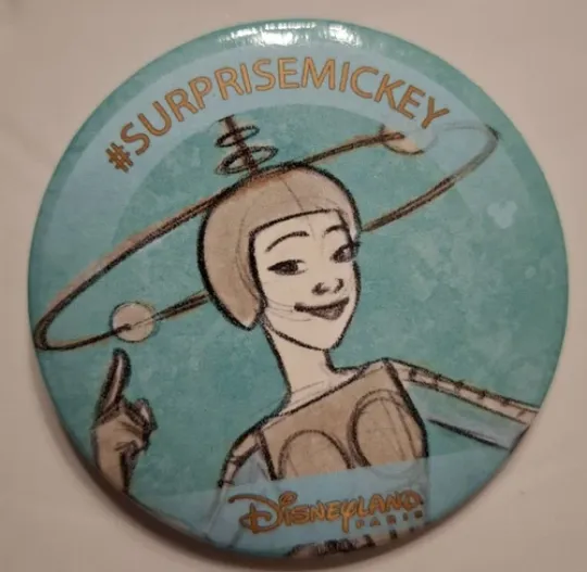 Discover Disney Badge Hotel Surprise Mickey Disneyland Paris