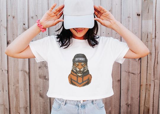 Discover Detroit Tigers Baseball Cropped Tee