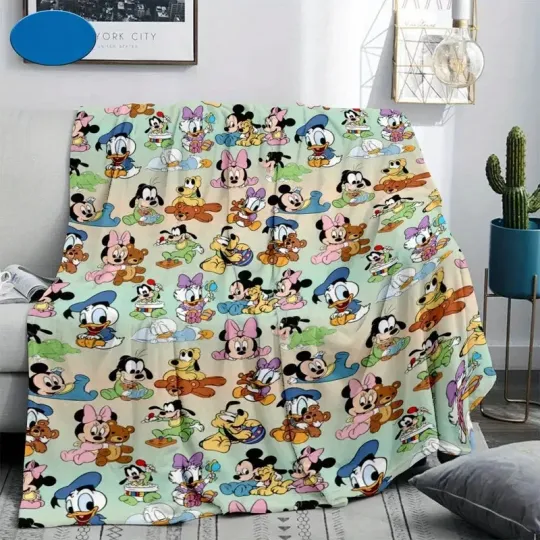 Discover Disney Mickey Mouse & Friends Cute Fleece Blanket