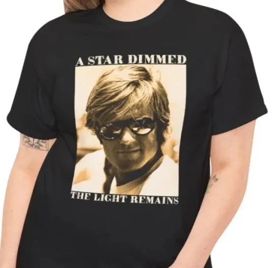 Discover Robert Redford Shirt Tribute Remembering RIP Actor dies Vintage Retro Classic