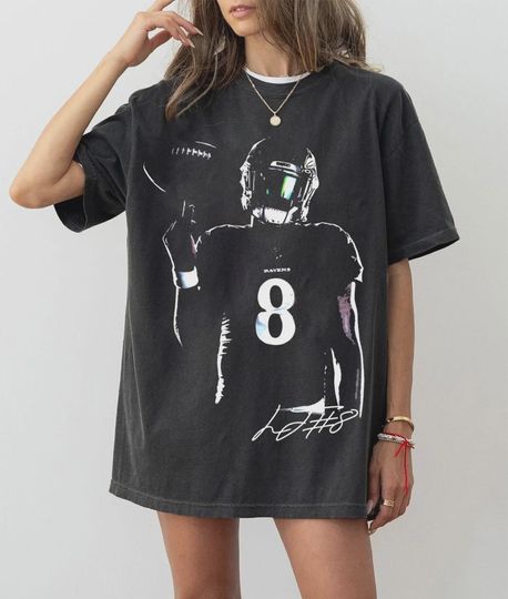 Lamar Jackson Vintage Graphic T-Shirt - Baltimore Football Fan Gift