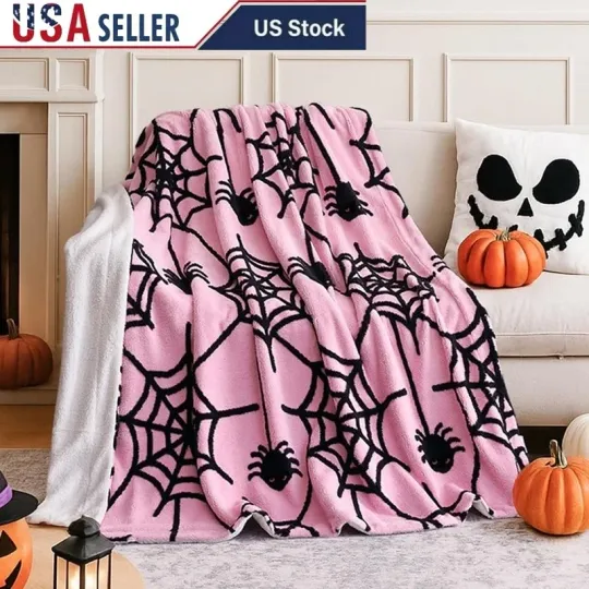 Cute Pink Spider Web Fleece Blanket – Cozy Halloween Throw for Kids and Adults