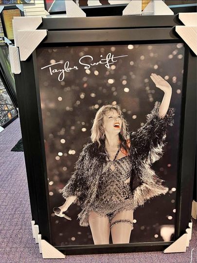 Discover Taylorr Swifts wall art textured print , Gift for Fan