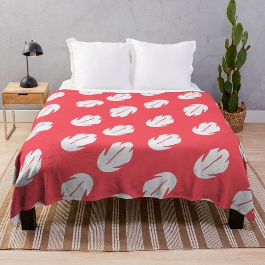 Discover Lilo Hawaiian Dress Throw Blanket