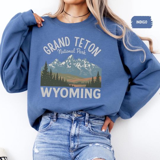 Discover Retro Grand Teton National Park Sweatshirt, Vintage National Park Jumper, Outdoor Adventure Clothing, Mountain Lover Gift, Cozy Wilderness