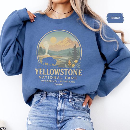 Discover Retro National Park Sweatshirt, Vintage National Park Jumper, Nature Lover Sweatshirt, Gift for Hikers and Outdoor Enthusiast