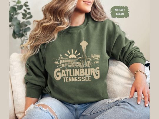 Discover Retro Gatlinburg Tennessee Sweatshirt, Great Smoky Mountains National Park Sweater, Tennessee Family Trip Gatlinburg Souvenir Gatlinburg gift