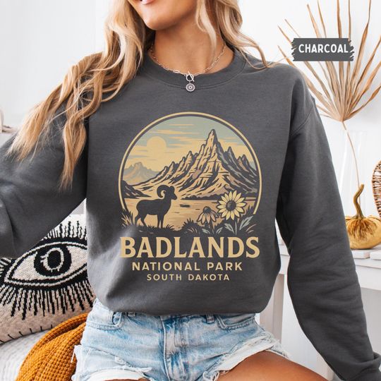 Retro Badlands National Park Sweatshirt, Nature Lover Gift, Adventure Apparel, Hiking Clothing, Camping