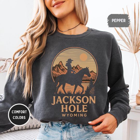 Discover Vintage Jackson Hole Wyoming Garment-Dyed Sweatshirt, Unisex Comfort Color Jumper, Retro Mountain Graphic Pullover, Gift for Outdoor