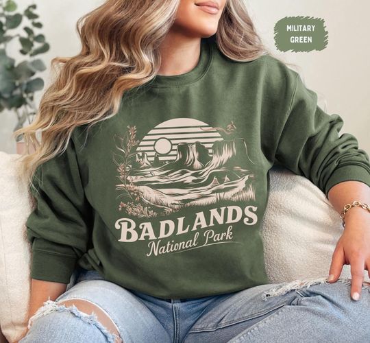 Discover Badlands National Park Sweatshirt, Nature Lover Gift, National Park Apparel, South Dakota Travel Clothing