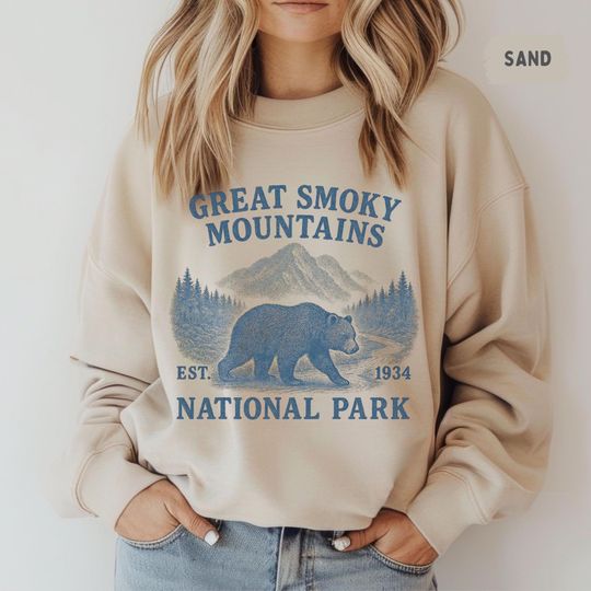 Retro Great Smoky Mountains National Park Sweatshirt, Vintage Mountain Jumper, Nature Lover Sweatshirt, Outdoor Adventure