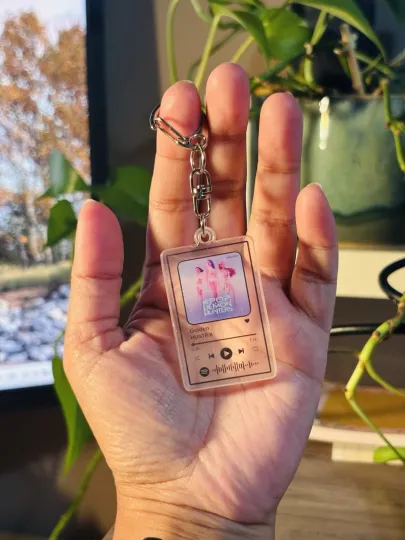 KPop Demon Hunter HUNTR/X Golden Music Player Acrylic Keychain