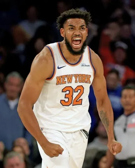 Discover New York Knicks Karl-Anthony Towns Glossy Basketball Poster