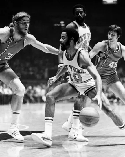 Discover New York Knicks Walt Frazier vs Bill Walton Glossy NBA Photo Print