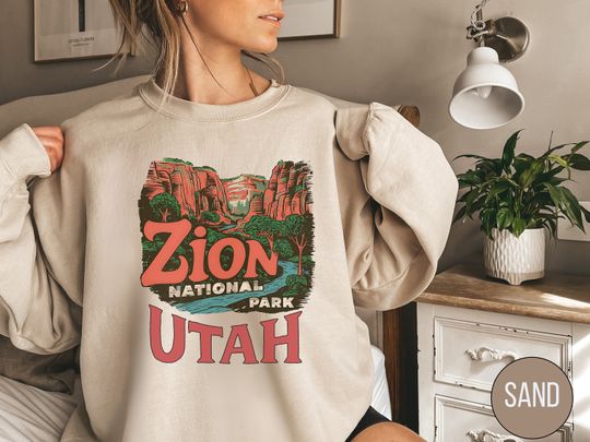 Discover Zion National Park Sweatshirt, Vintage Utah Sweatshirt, Zion National Park gifts, Camping Sweater
