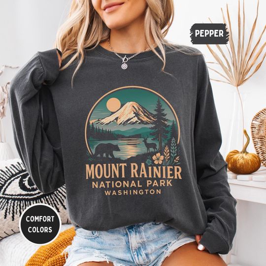 Retro Mount Rainier National Sweatshirt, Vintage Nature Apparel, Mountain Sweatshirt, Outdoor Adventure Sweatshirt