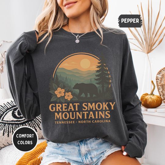 Discover Retro Great Smoky Mountains National Park Long Sleeve T-Shirt, Comfort Colors Tee, Vintage Style Unisex Shirt, Gift for Outdoor Enthusiasts