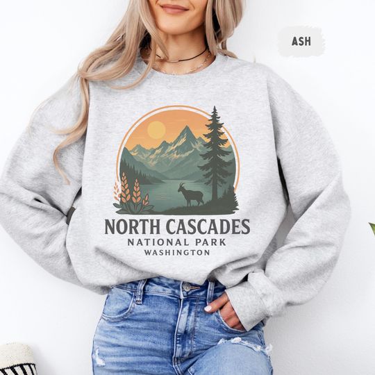 Discover Retro North Cascades National Park Sweatshirt, Vintage Hiking Outdoor Crewneck Jumper, Mountain Adventure Sweatshirt, Nature Lover Gift